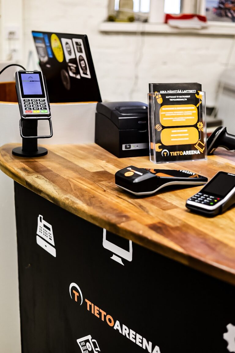 maksupäätteitä